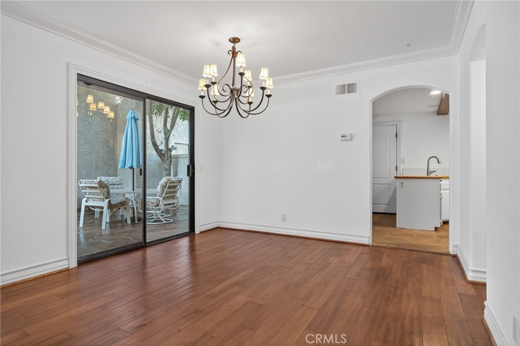 MLS #SR25219015 image #9