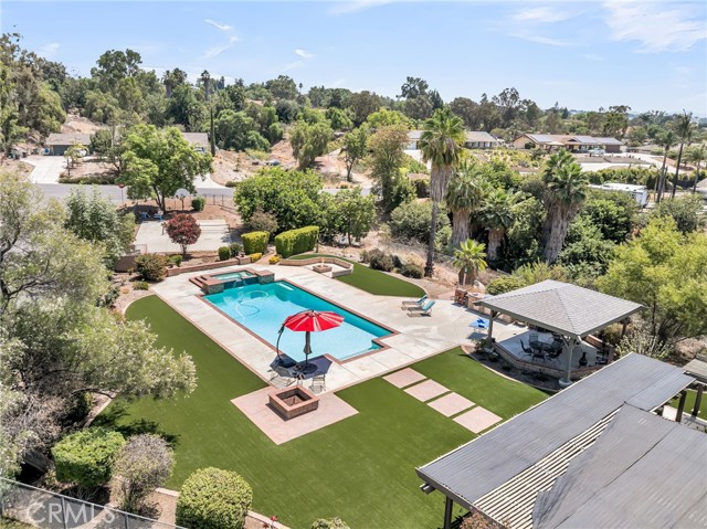 15725 Terraceview Court, Riverside CA: https://media.crmls.org/medias/1d339166-03d9-4752-99e5-f50dcc87cbee.jpg