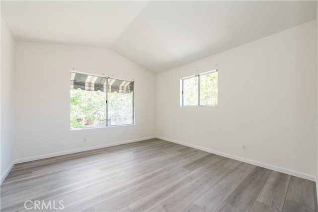 Image 14 of 34 For 223 Stanford Court 132