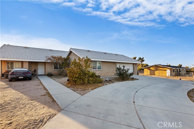 Detail Gallery Image 1 of 24 For 11482 Maple Ave, Hesperia,  CA 92345 - 4 Beds | 2 Baths