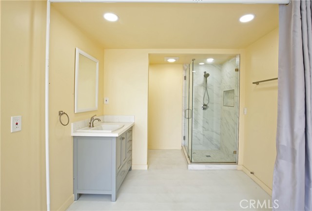 Guest house bathroom