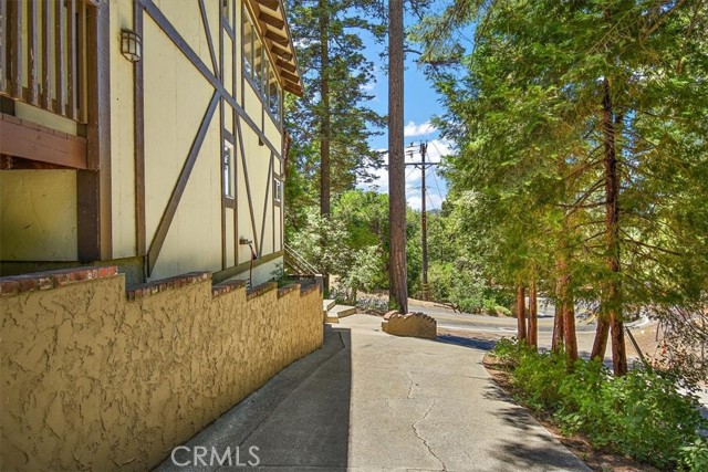 Detail Gallery Image 43 of 53 For 301 Kuffel Canyon Rd, Lake Arrowhead,  CA 92352 - 5 Beds | 3 Baths