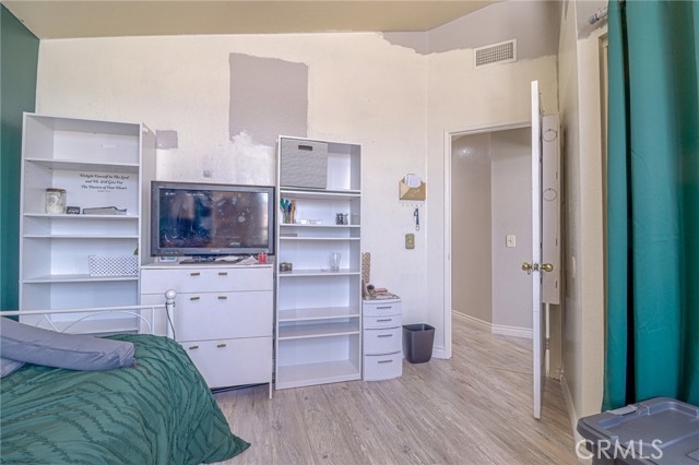 Detail Gallery Image 19 of 30 For 2965 Greenbriar Dr, Ontario,  CA 91761 - 5 Beds | 3 Baths