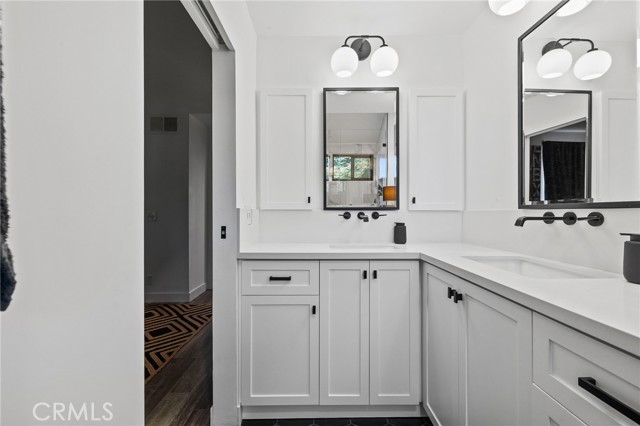 Detail Gallery Image 22 of 46 For 5100 Riverton Ave #14,  North Hollywood,  CA 91601 - 3 Beds | 2/1 Baths