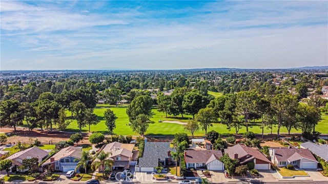 Detail Gallery Image 4 of 75 For 5521 Brookhill Dr, Yorba Linda,  CA 92886 - 3 Beds | 2/1 Baths