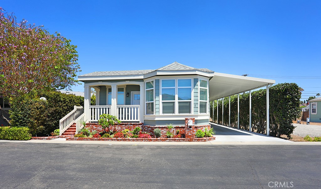 MLS #OC26167395 image #1