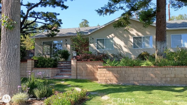 4956 Revlon Drive, La Canada Flintridge CA: https://media.crmls.org/medias/1d3579db-4bf7-43a3-a200-4f6b6c91b916.jpg