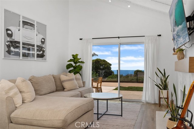 Detail Gallery Image 7 of 29 For 33565 via Corvalian #11,  Dana Point,  CA 92629 - 3 Beds | 2/1 Baths