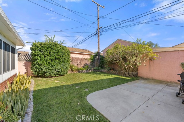 Detail Gallery Image 23 of 31 For 2412 Del Amo, Lakewood,  CA 90712 - 3 Beds | 1 Baths