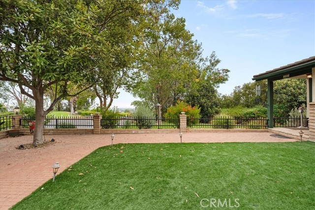2587 Eagle Circle, Corona CA: https://media.crmls.org/medias/1d3675fe-ccb0-45e0-80e7-1958afc73581.jpg