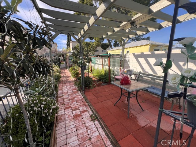 Detail Gallery Image 41 of 49 For 13243 Vanowen #2,  North Hollywood,  CA 91605 - 2 Beds | 3 Baths