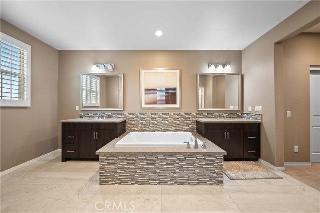 3942 Alexander Ave, Ontario CA: https://media.crmls.org/medias/1d373467-2606-4864-bd8c-cefd603b26e4.jpg