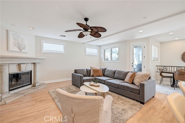 604 Manhattan Beach Boulevard, Manhattan Beach CA: https://media.crmls.org/medias/1d375c8d-0c58-421e-a14a-b6063ec4eb41.jpg