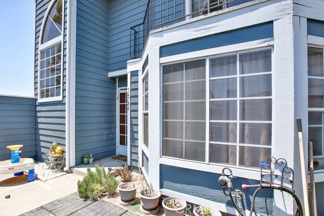 14786 Pioneer Blvd, Norwalk CA: https://media.crmls.org/medias/1d37c81f-a5a4-476c-bd09-799d0403c7b1.jpg