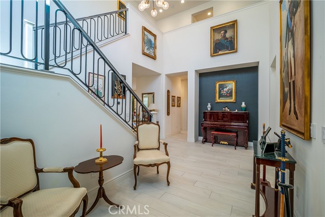 Detail Gallery Image 4 of 49 For 20523 Stella, Saugus,  CA 91350 - 4 Beds | 4 Baths