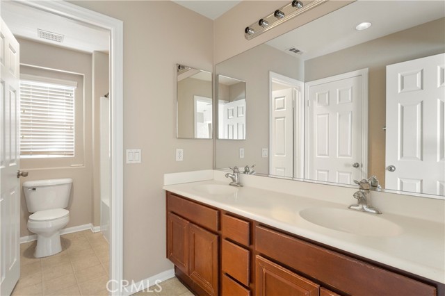 Detail Gallery Image 28 of 48 For 1427 Butterfly Ct, Hemet,  CA 92545 - 5 Beds | 3/1 Baths