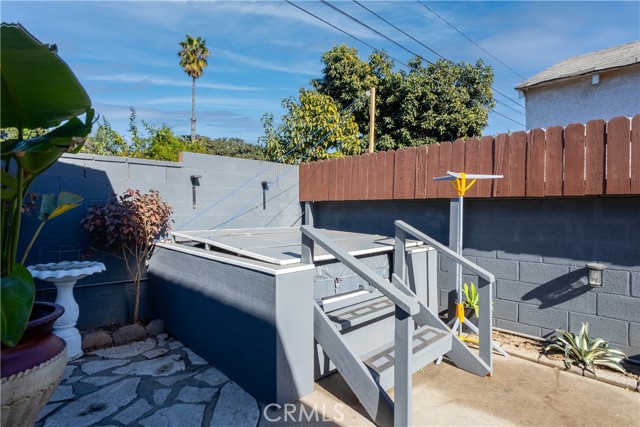 2561 E Washington Street, Carson CA: https://media.crmls.org/medias/1d395bfe-2ba5-4253-9c64-ab309eb46307.jpg