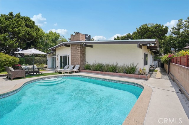 1721 S 3rd Avenue, Arcadia CA: https://media.crmls.org/medias/1d3a466e-063d-4ae0-9ba9-460f76d2d2b2.jpg