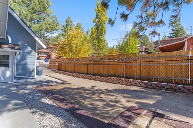 534 Highland, Big Bear Lake CA: https://media.crmls.org/medias/1d3a6442-67ea-41c4-9c26-d20c3d2821ea.jpg