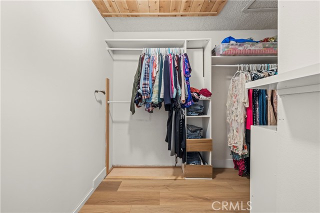 16606 Shinedale Drive, Canyon Country CA: https://media.crmls.org/medias/1d3b23eb-7b21-4b26-b554-4819de3744ab.jpg