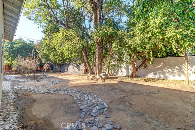 1403 Cuernavaca Place, Claremont CA: https://media.crmls.org/medias/1d3c4268-9823-4001-89d3-b474c6008bd0.jpg