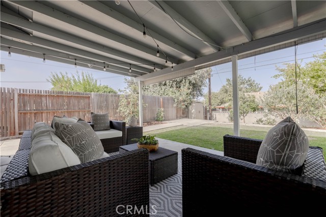 1901 Morgan Avenue, Claremont CA: https://media.crmls.org/medias/1d3c4f1c-3f6e-4f46-b8d8-2338350cecf4.jpg