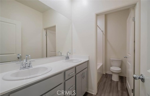 Detail Gallery Image 18 of 29 For 20625 Desert Ash, Winnetka,  CA 91306 - 4 Beds | 4 Baths