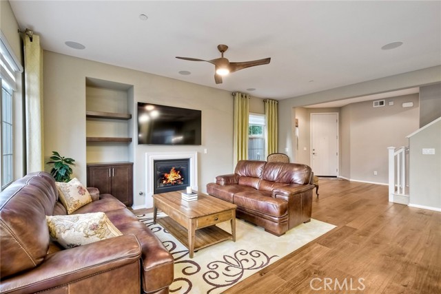 Detail Gallery Image 11 of 43 For 2076 Blue Oak Ln, Vista,  CA 92084 - 3 Beds | 2/1 Baths