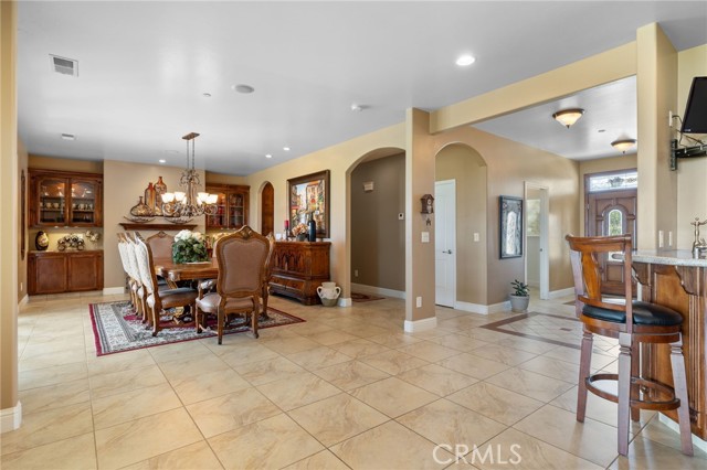 38792 Comanche Point Road, Arvin CA: https://media.crmls.org/medias/1d3e82eb-1f39-4308-9948-1dc029becde3.jpg