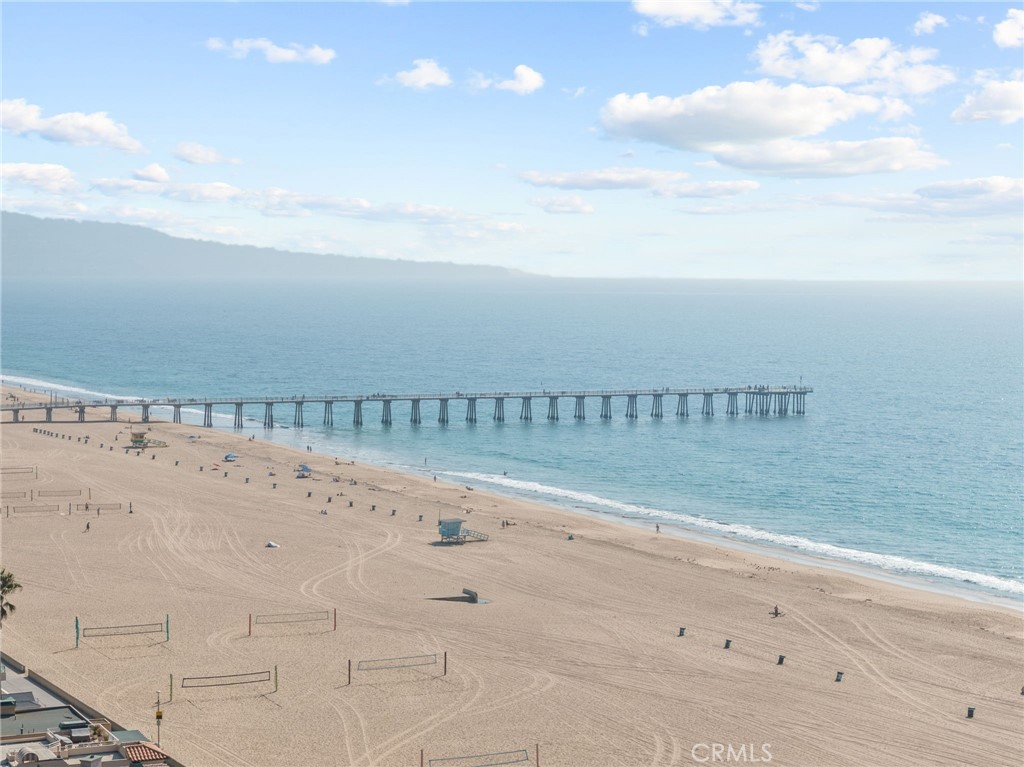 https://media.crmls.org/medias/1d3ea943-b031-4332-91c6-4be2d285d5fd.jpg?preset=X-Large