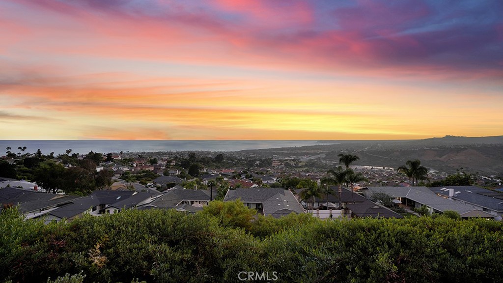 https://media.crmls.org/medias/1d3eb5d6-b129-464f-9cdf-57a9d14d06d9.jpg?preset=X-Large