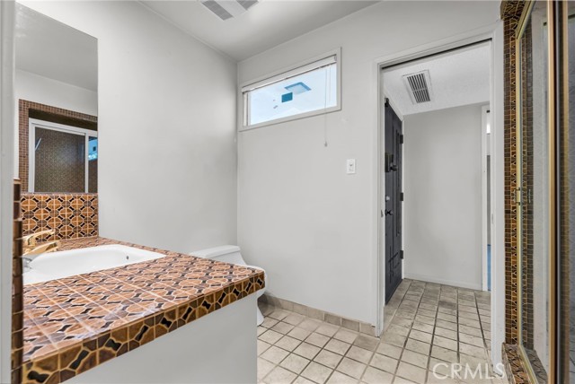 5723 West 74th Street, Los Angeles CA: https://media.crmls.org/medias/1d3f36b7-92b9-463e-adb0-502f47e0d4f5.jpg