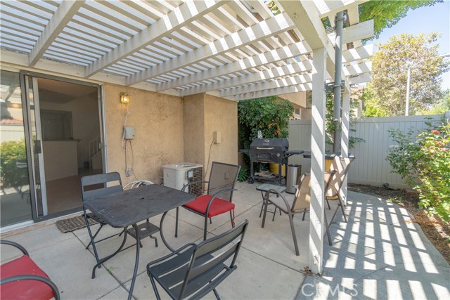 Detail Gallery Image 32 of 43 For 1150 San Marino Ct #103,  Corona,  CA 92881 - 3 Beds | 2/1 Baths