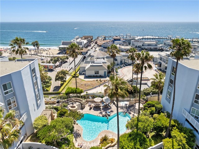 694 The Village, Redondo Beach, California 90277, ,1 BathroomBathrooms,Residential,For Sale,The Village,SB25136997