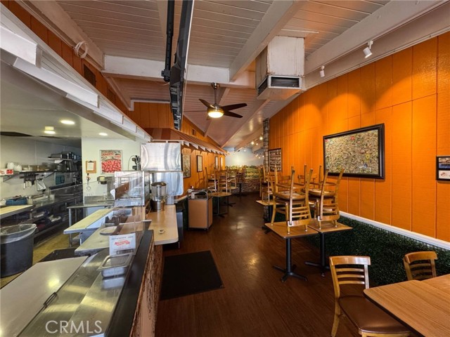 124 E Lincoln Ave, Orange CA: https://media.crmls.org/medias/1d3feef9-b75c-4591-b9ff-e09dd1b2f696.jpg