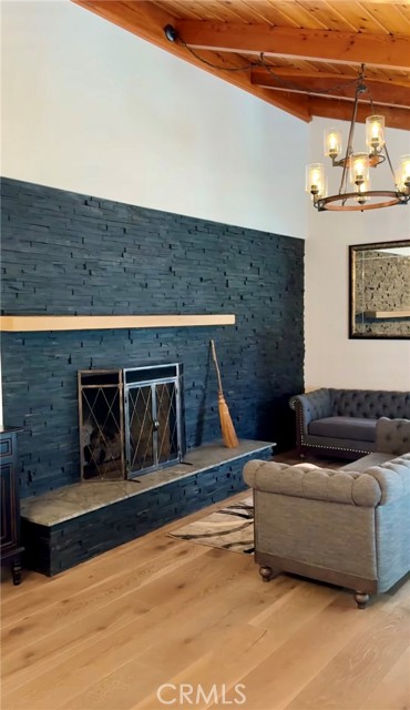 Detail Gallery Image 8 of 19 For 1864 Laurel Rd, Oceanside,  CA 92054 - 3 Beds | 2 Baths