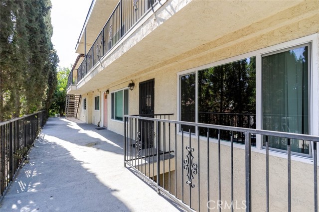 Detail Gallery Image 15 of 45 For 909 E Garfield #3,  Glendale,  CA 91205 - 2 Beds | 2 Baths