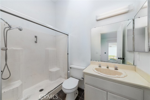 Detail Gallery Image 13 of 22 For 7792 Lemon Ct, Fontana,  CA 92336 - 2 Beds | 2 Baths