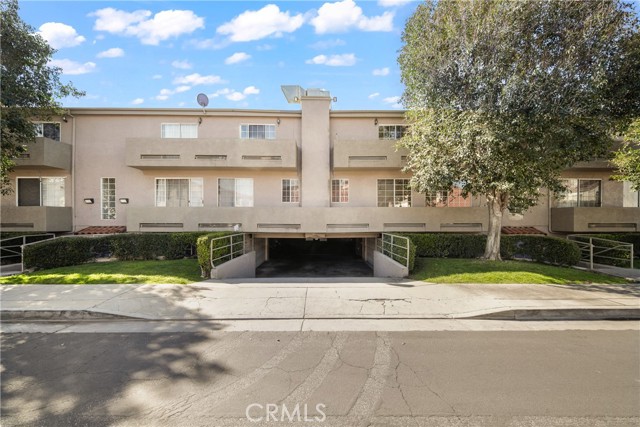 18347 Saticoy Street, Reseda CA: https://media.crmls.org/medias/1d41355d-093a-4989-aa72-0d08180cb58e.jpg
