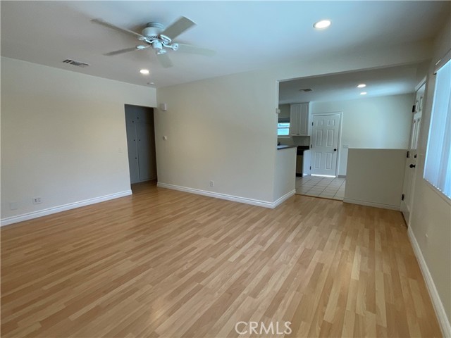 2641 Santa Ana Avenue, Costa Mesa CA: https://media.crmls.org/medias/1d41f9dd-c7ae-4592-95dd-91da7d1cdd8d.jpg