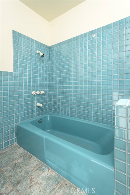 Detail Gallery Image 27 of 50 For 251 N Whitnall, Burbank,  CA 91505 - 4 Beds | 3 Baths