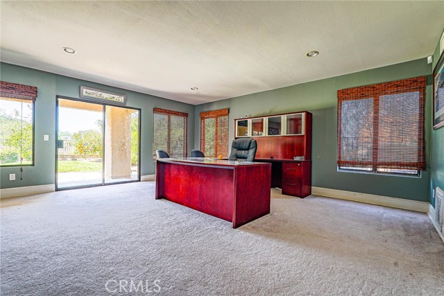 Detail Gallery Image 46 of 73 For 24163 Mentry Dr, Newhall,  CA 91321 - 6 Beds | 3/1 Baths