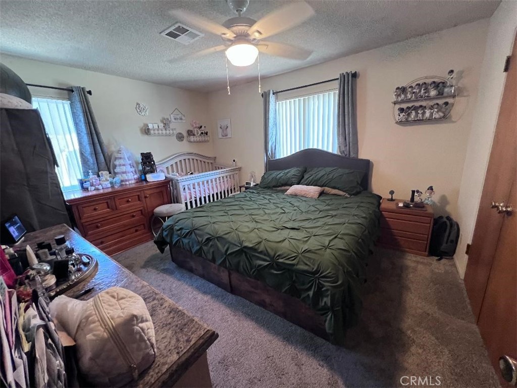 https://media.crmls.org/medias/1d44226f-7653-408d-81de-3d4d3200ee1b.jpg?preset=X-Large