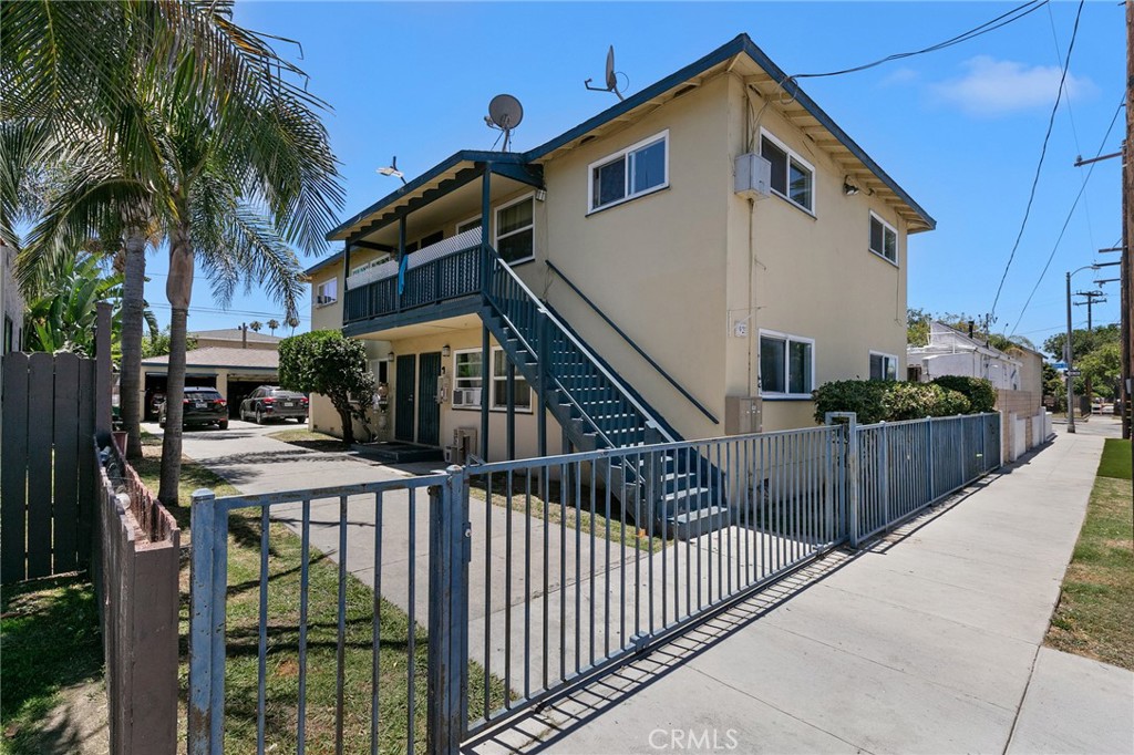 Quadruplex at 92 E Louise