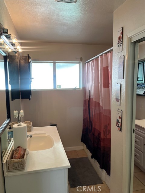 12315 Avenida Alta Loma, Desert Hot Springs CA: https://media.crmls.org/medias/1d444093-1108-4301-930c-6fe2e9a213fe.jpg