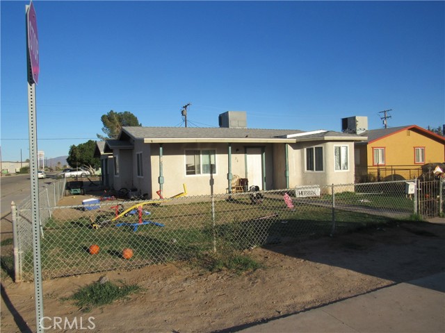 Detail Gallery Image 1 of 2 For 202 S 5th St, Blythe,  CA 92225 - 3 Beds | 1 Baths