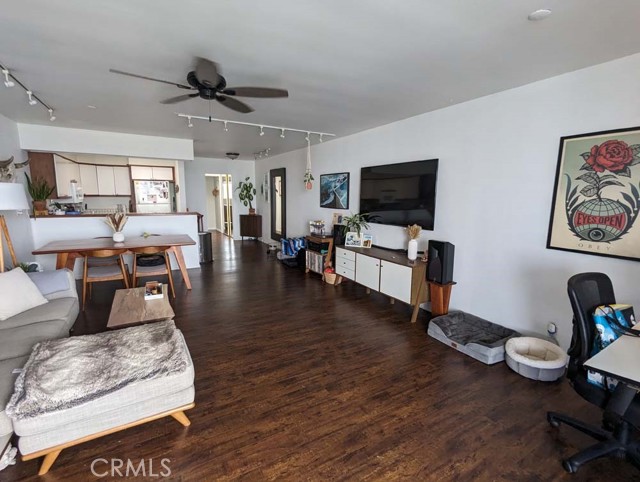 Detail Gallery Image 6 of 30 For 6150 E Bay Shore #15,  Long Beach,  CA 90803 - 1 Beds | 1 Baths