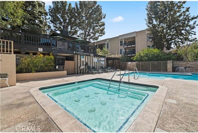 5301 Raintree, 301 photo 18