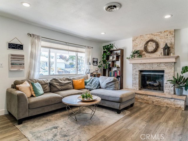 748 Woodland Drive, Los Osos CA: https://media.crmls.org/medias/1d44d20d-6bf7-4000-845d-c0459a496b6a.jpg