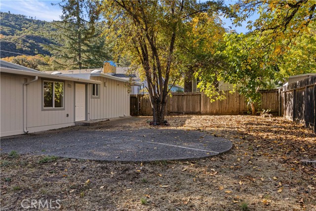 Detail Gallery Image 33 of 48 For 9875 Diane Ln, Upper Lake,  CA 95485 - 3 Beds | 2 Baths